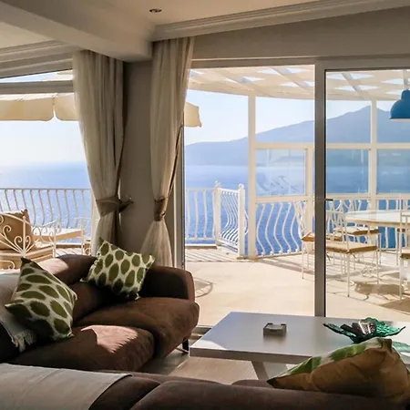 Emilia Luxury